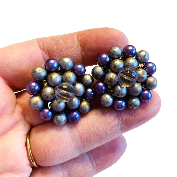 Vintage Mid Century Purple Lavender Beaded Clip On Earrings Clusters Gold Japan - Picture 7 of 7